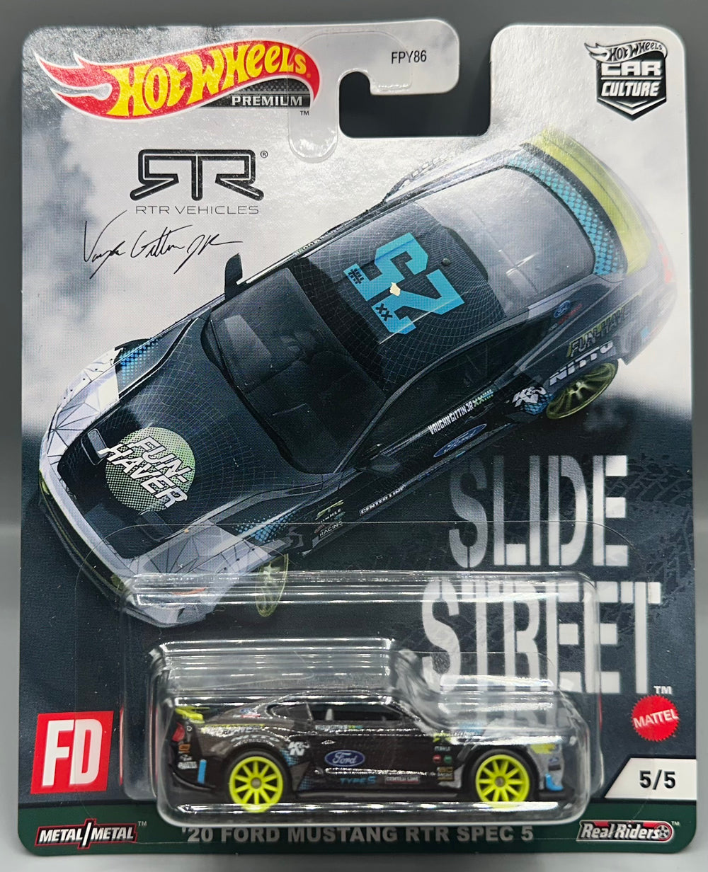Hot Wheels Slide Street '20 Ford Mustang RTR Spec 5