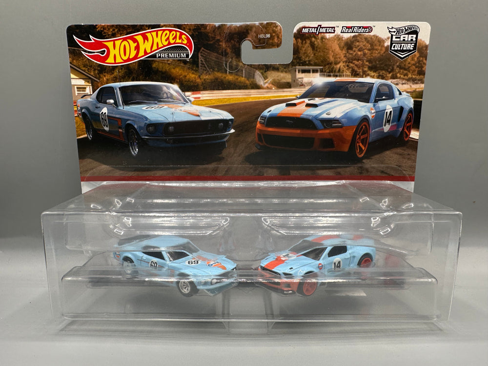 Hot Wheels 2 Pack 2014 Custom Mustang & 1969 Ford Mustang Boss 302