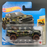 Hot Wheels '19 Chevy Silverado Trail Boss LT
