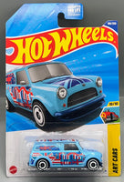 Hot Wheels '67 Austin Mini Van
