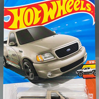 Hot Wheels '99 Ford F-150 SVT Lightning