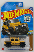 Hot Wheels '15 Land Rover Defender Double Cab Factory Sealed
