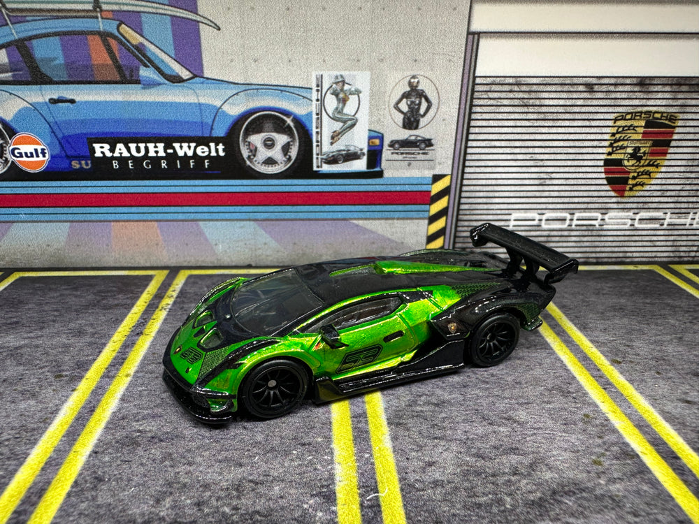 Hot Wheels Exotic Envy Lamborghini Essenza Scv12