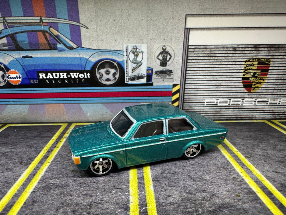 Hot Wheels Auto Strasse Volvo 142 GL