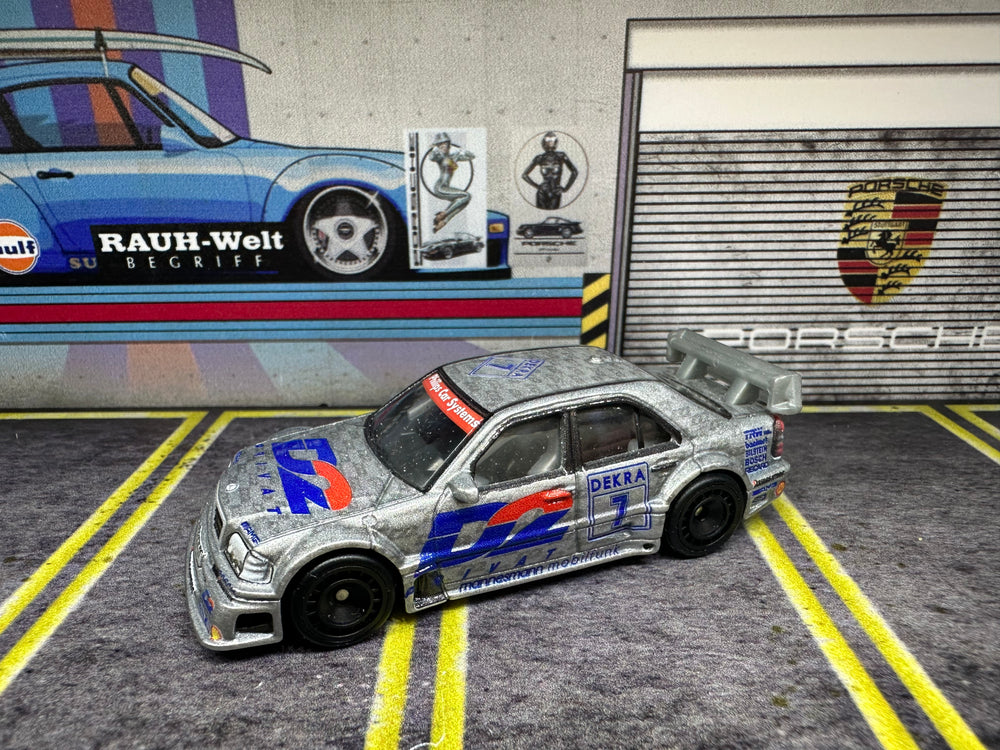 Hot Wheels Deutschland Design Mercedes Benz AMG C-Class Racer