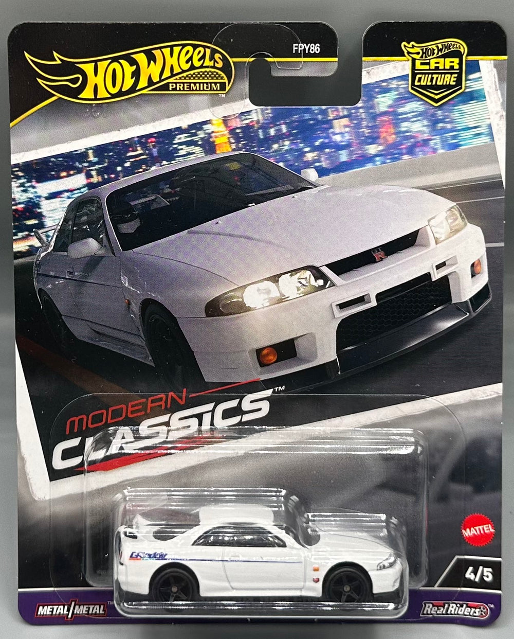 Hot Wheels Modern Classics Nissan Skyline GT-R (BCNR33)