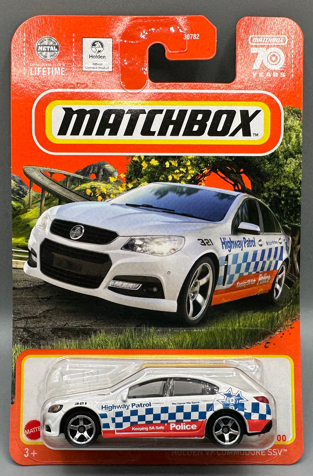 Matchbox Holden VF Commodore SSV