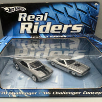 Hot Wheels Real Riders 2 Pack '70 Challenger & '06 Challenger Concept