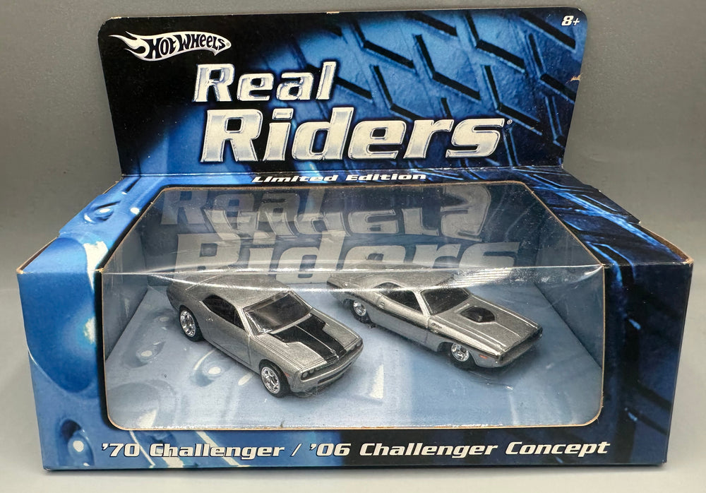 Hot Wheels Real Riders 2 Pack '70 Challenger & '06 Challenger Concept
