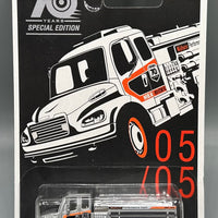 Matchbox 70 Years Special Edition Freightliner M2 106