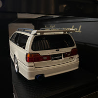 Ignition Model 1:18 Scale White Nissan Stagea 260RS (WGNC34) Pearl White