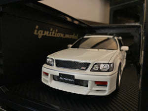 Ignition Model 1:18 Scale White Nissan Stagea 260RS (WGNC34) Pearl White