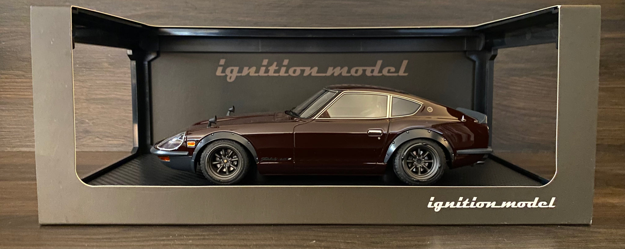 Ignition Model 1:18 Scale Nissan Fairlady Z - G (HS30) Maroon | HW