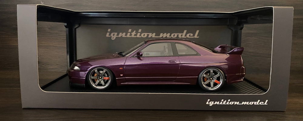 Ignition Model 1:18 Scale Nissan Skyline GT-R (R33) V-spec Midnight Purple